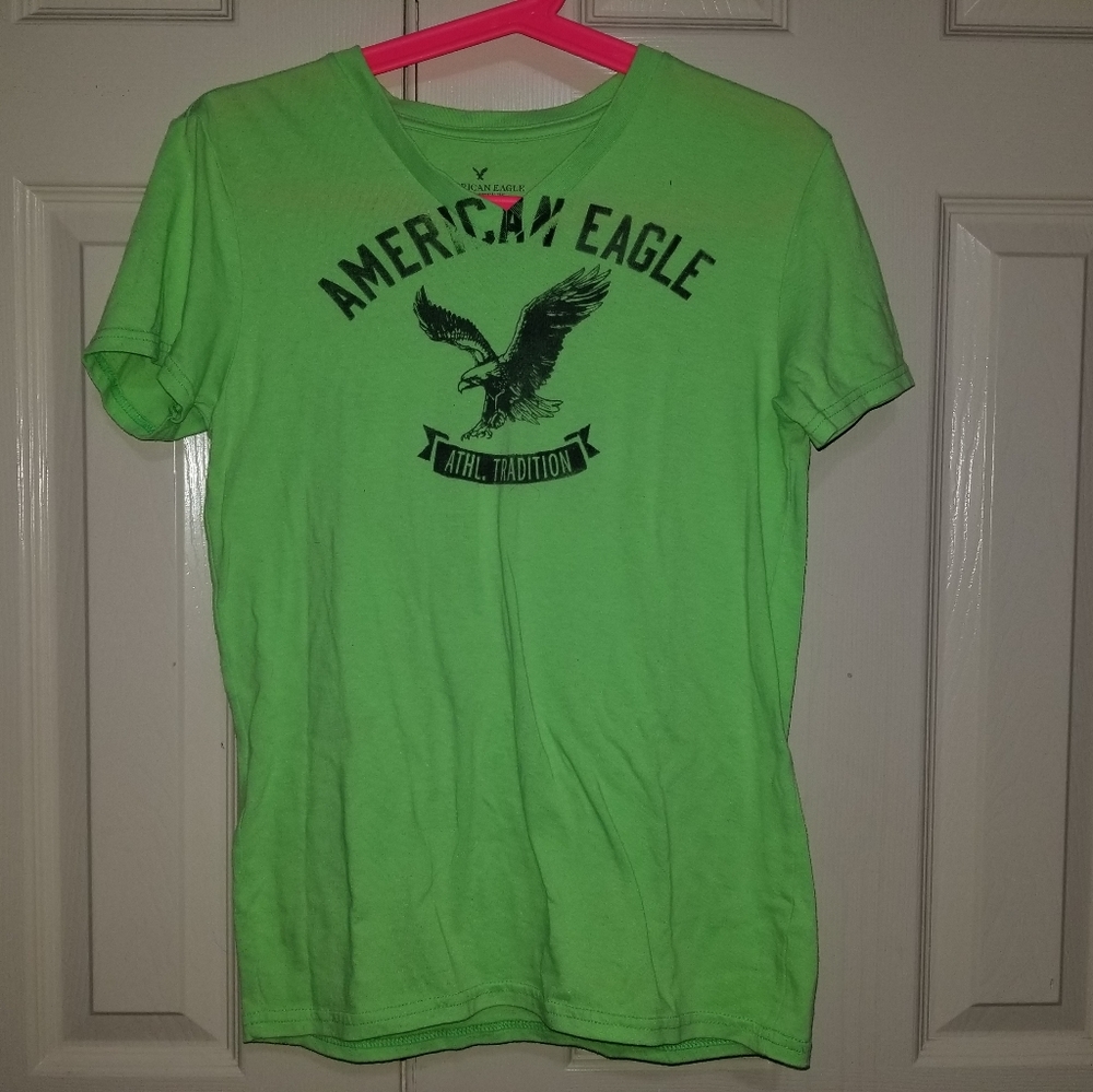 American eagle athletic fit XS green v-neck